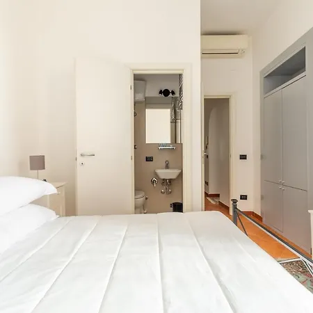 Daire R.c. Cappellari Loft Campo De' Fiori *